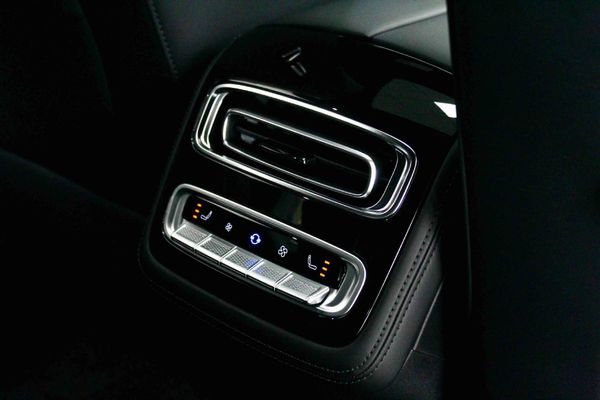 2026-Omoda-C9-15T-AWD-Phev image:18