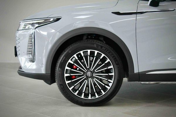 2026-Omoda-C9-15T-AWD-Phev image:4