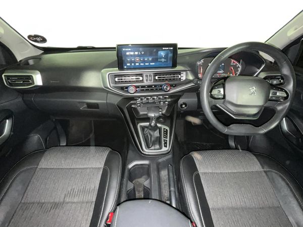 2024-Peugeot-Landtrek-19D-Allure-Double-Cab-Auto image:1