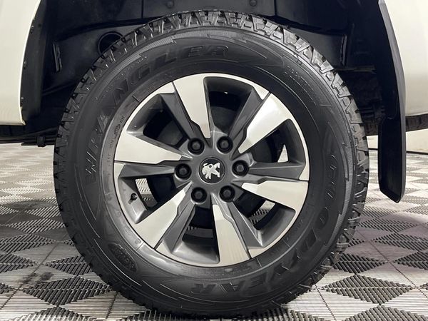 2024-Peugeot-Landtrek-19D-Allure-Double-Cab-Auto image:6