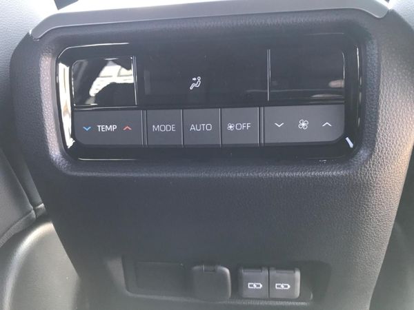 2026-Toyota-Land-Cruiser-Prado-TX-28GD-Auto image:9