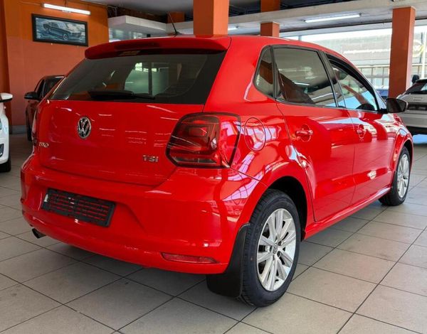 2015-Volkswagen-Polo-GP-12-TSI-Comfortline-66kW image:3