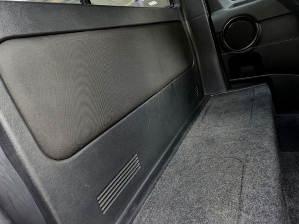 2023-Toyota-Hilux-28-GD-6-Raised-Body-Legend-Extended-Cab image:25
