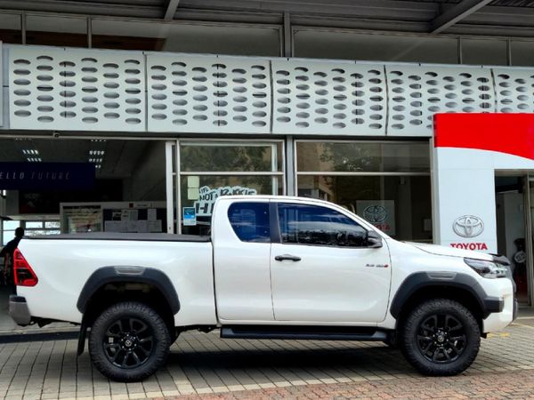 2023-Toyota-Hilux-28-GD-6-Raised-Body-Legend-Extended-Cab image:2