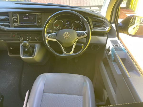 2020-Volkswagen-Transporter-T61-CrewBus-20-TDI-81kW-LWB-10-seat image:3