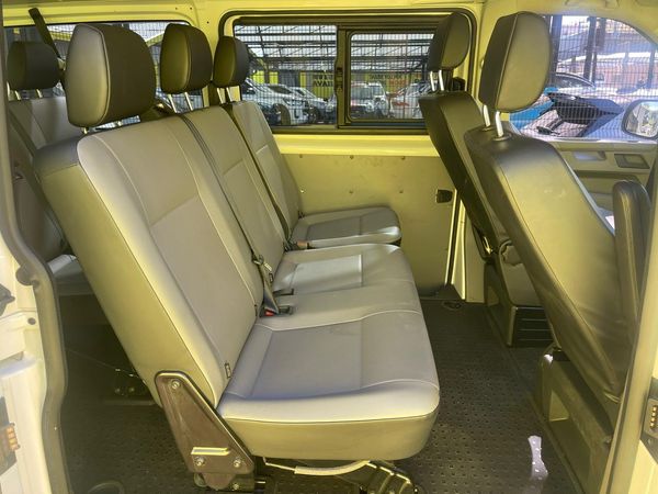 2020-Volkswagen-Transporter-T61-CrewBus-20-TDI-81kW-LWB-10-seat image:6