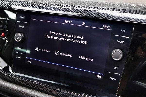 2022-Volkswagen-Polo-10-TSI-Life image:16