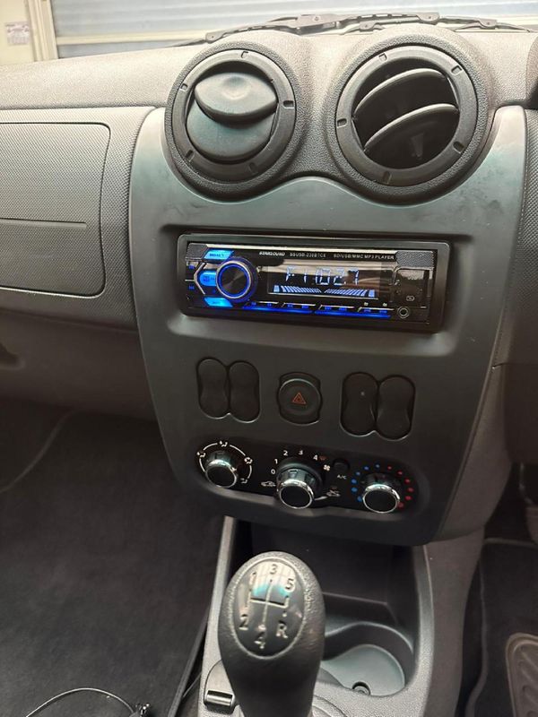 2018-Nissan-NP200-16-AC-Safety-Pack image:16