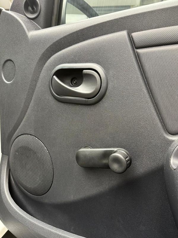 2018-Nissan-NP200-16-AC-Safety-Pack image:17