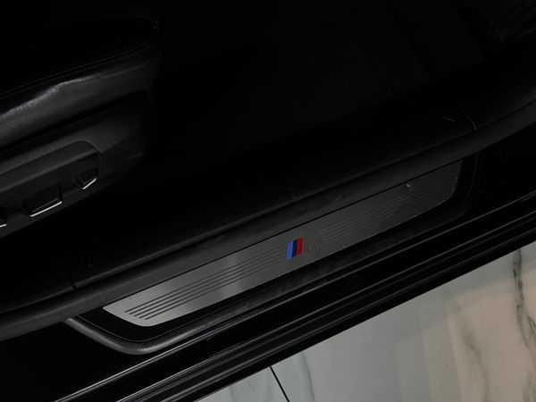 2013-BMW-7-Series-760Li-M-Sport image:9