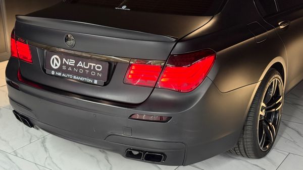 2013-BMW-7-Series-760Li-M-Sport image:11