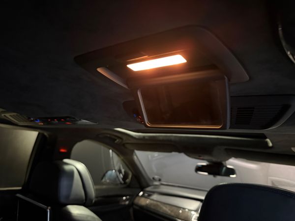 2013-BMW-7-Series-760Li-M-Sport image:24