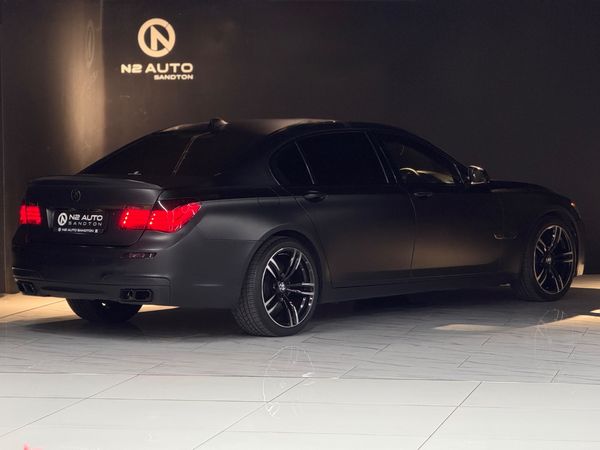 2013-BMW-7-Series-760Li-M-Sport image:4
