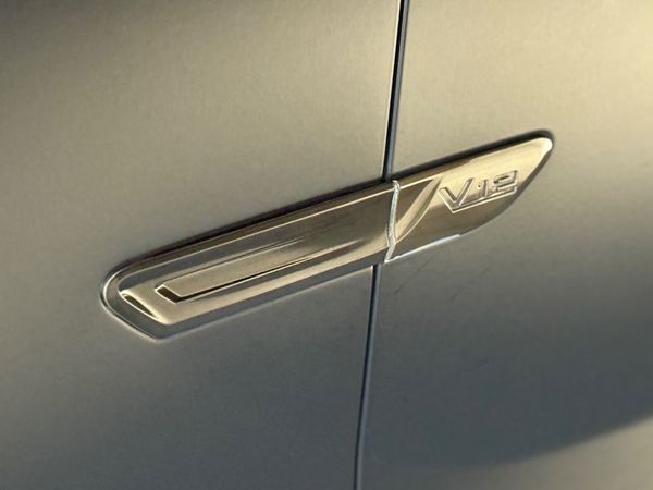 2013-BMW-7-Series-760Li-M-Sport image:8