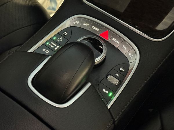 2014-Mercedes-Benz-S-Class-S-350-Bluetec image:9