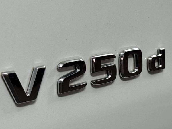 2020-Mercedes-Benz-V-Class-V-250d-Avantgarde-Auto image:11