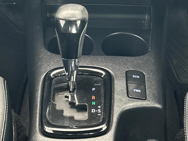 2022-Toyota-Hilux-28-GD-6-Raised-Body-Legend-Auto-Extended-Cab image:9
