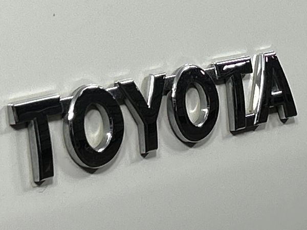 2022-Toyota-Hilux-28-GD-6-Raised-Body-Legend-Auto-Extended-Cab image:10