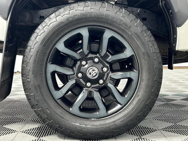 2022-Toyota-Hilux-28-GD-6-Raised-Body-Legend-Auto-Extended-Cab image:6