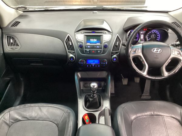2014-Hyundai-ix35-20-CRDi-Elite image:5