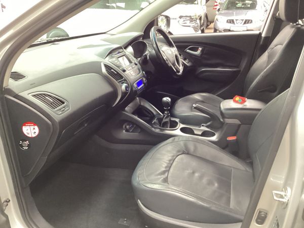 2014-Hyundai-ix35-20-CRDi-Elite image:6