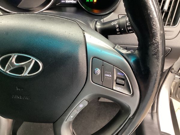 2014-Hyundai-ix35-20-CRDi-Elite image:8