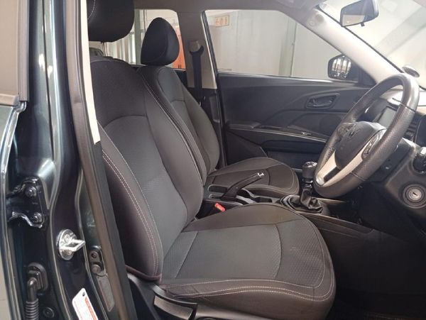 2023-Mahindra-XUV-300-12T-W6 image:17