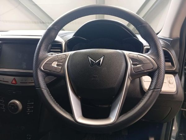 2023-Mahindra-XUV-300-12T-W6 image:21