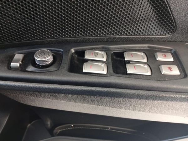 2023-Mahindra-XUV-300-12T-W6 image:24
