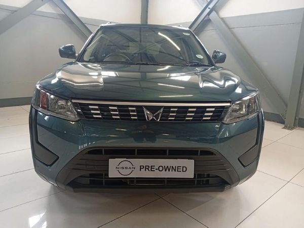 2023-Mahindra-XUV-300-12T-W6 image:2