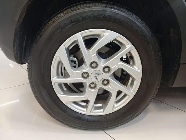 2023-Mahindra-XUV-300-12T-W6 image:3