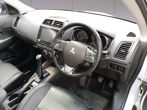 2023-Mitsubishi-ASX-20 image:12