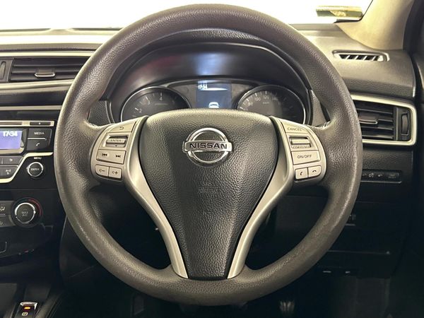 2016-Nissan-Qashqai-12T-Visia image:11