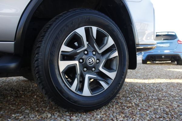 2024-Toyota-Fortuner-28-GD-6-4x4-VX-Auto image:11