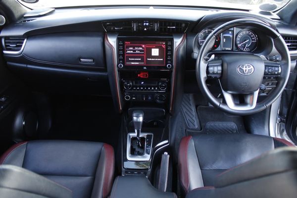 2024-Toyota-Fortuner-28-GD-6-4x4-VX-Auto image:12