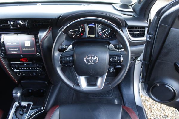 2024-Toyota-Fortuner-28-GD-6-4x4-VX-Auto image:14