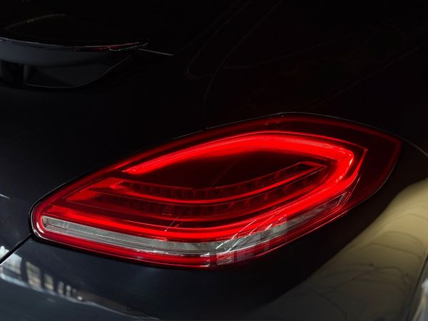 2013-Porsche-Panamera-Diesel-Auto image:9