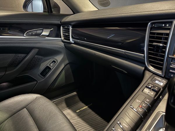 2013-Porsche-Panamera-Diesel-Auto image:22