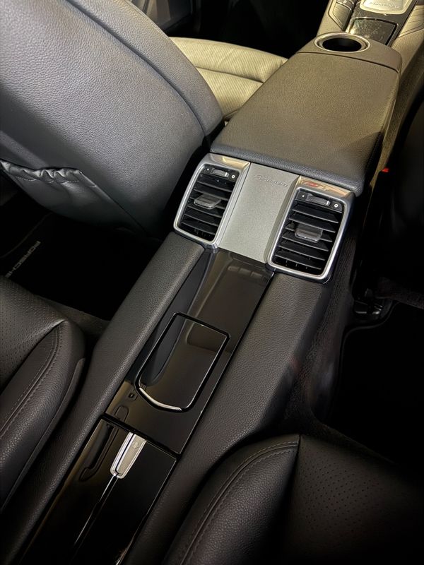 2013-Porsche-Panamera-Diesel-Auto image:25