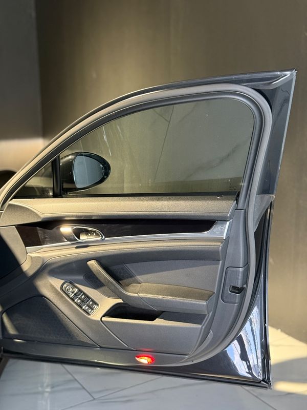 2013-Porsche-Panamera-Diesel-Auto image:29