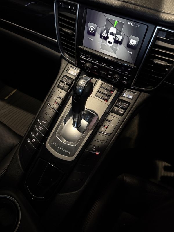 2013-Porsche-Panamera-Diesel-Auto image:38