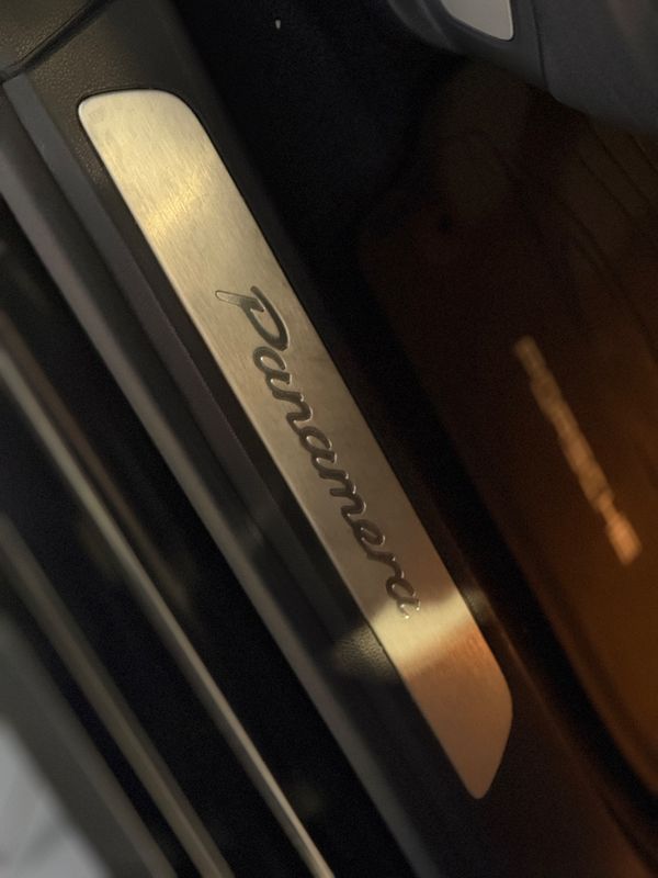 2013-Porsche-Panamera-Diesel-Auto image:39