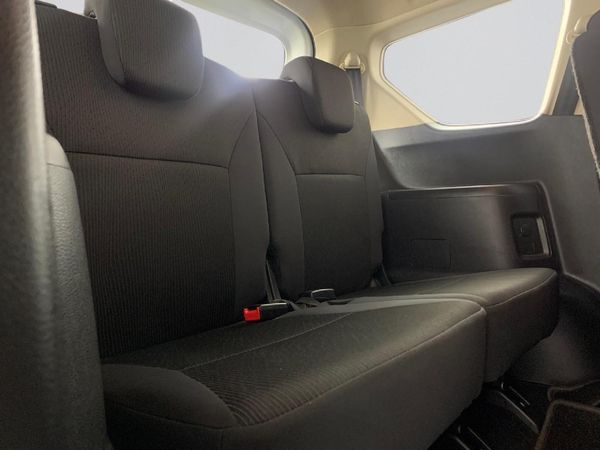 2025-Suzuki-Ertiga-15-GA image:6