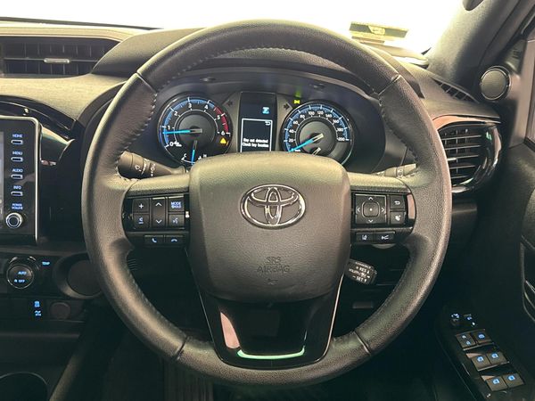 2025-Toyota-Hilux-28-GD-6-Raised-Body-Legend-Auto-Double-Cab image:12