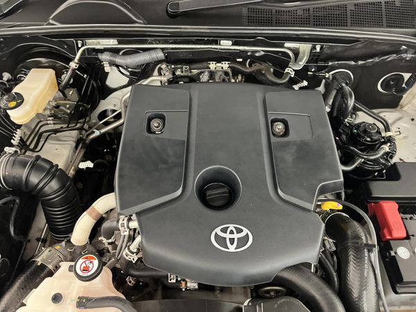 2025-Toyota-Hilux-28-GD-6-Raised-Body-Legend-Auto-Double-Cab image:14