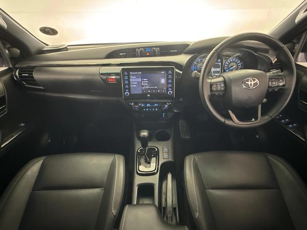 2025-Toyota-Hilux-28-GD-6-Raised-Body-Legend-Auto-Double-Cab image:1