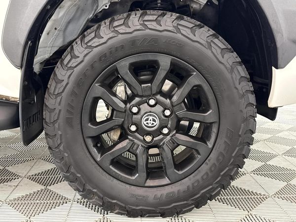 2025-Toyota-Hilux-28-GD-6-Raised-Body-Legend-Auto-Double-Cab image:5