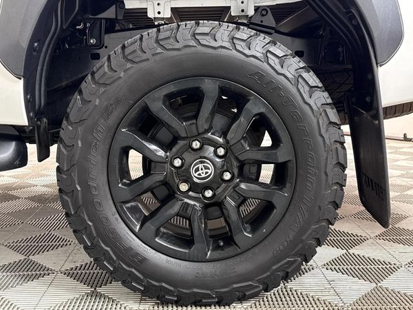 2025-Toyota-Hilux-28-GD-6-Raised-Body-Legend-Auto-Double-Cab image:7