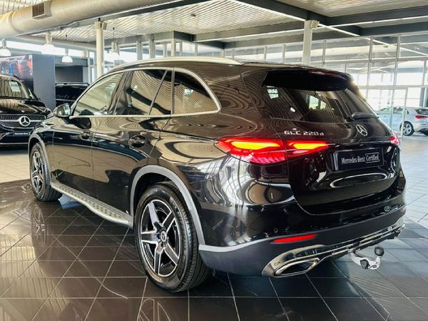 2025-Mercedes-Benz-GLC-220D-4Matic image:9