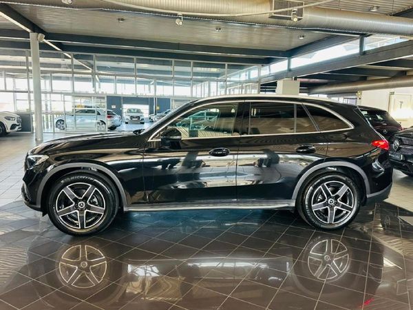 2025-Mercedes-Benz-GLC-220D-4Matic image:10